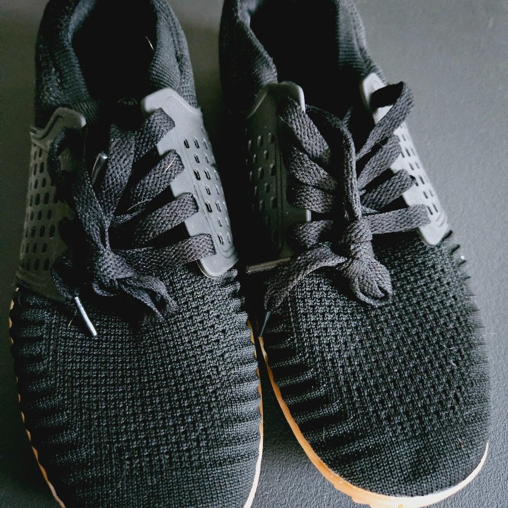 Black Whitin sneakers sz 8